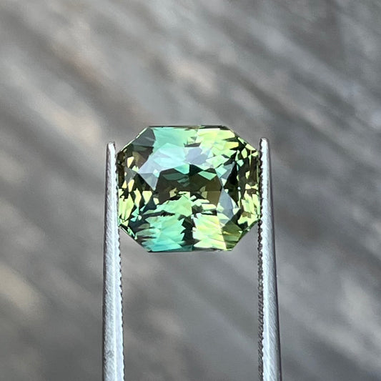 7.28ct Unheated Bi-Colour Sapphire