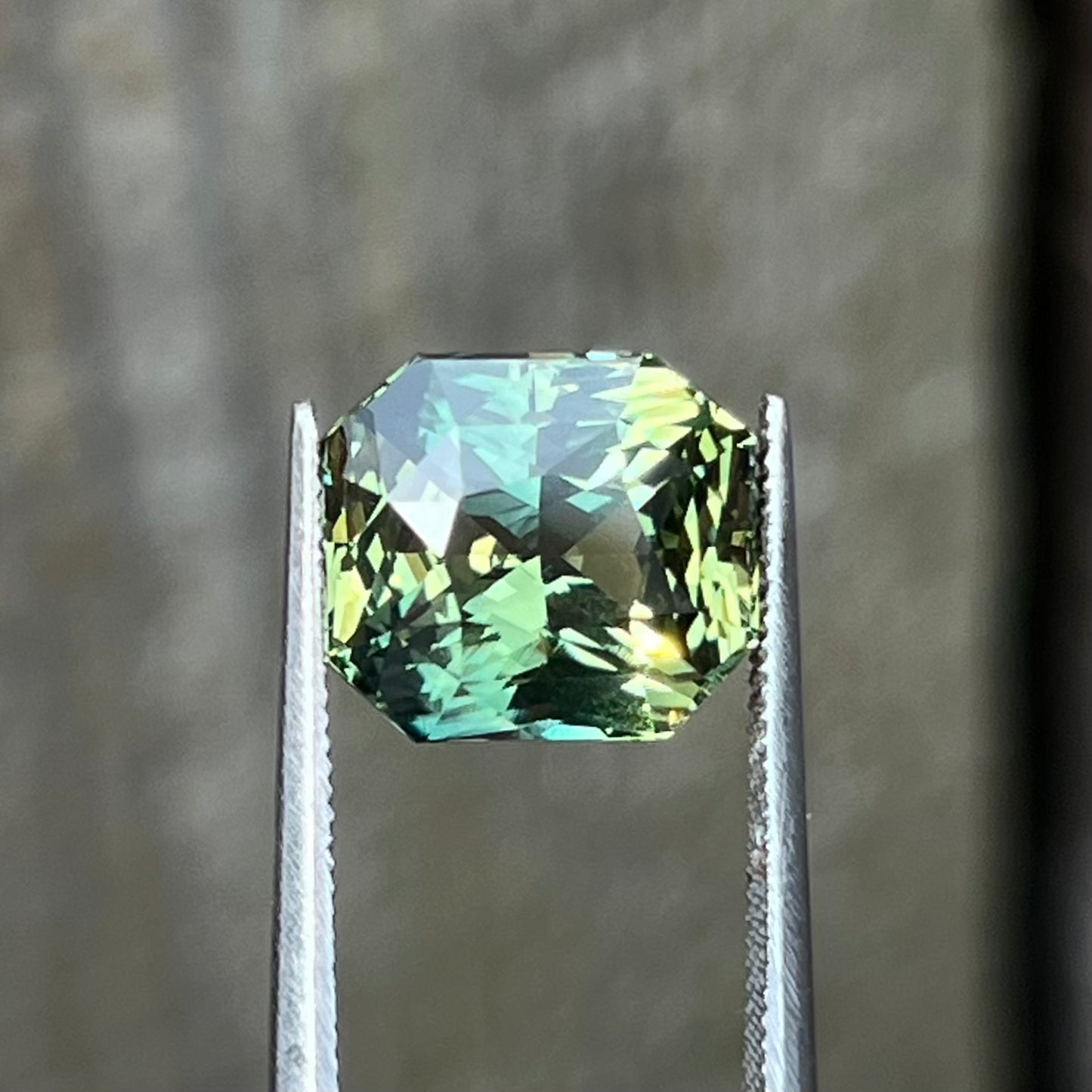 7.28ct Unheated Bi-Colour Sapphire