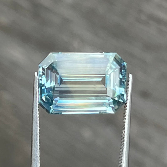 12.05ct Unheated Bi-colour Sapphire