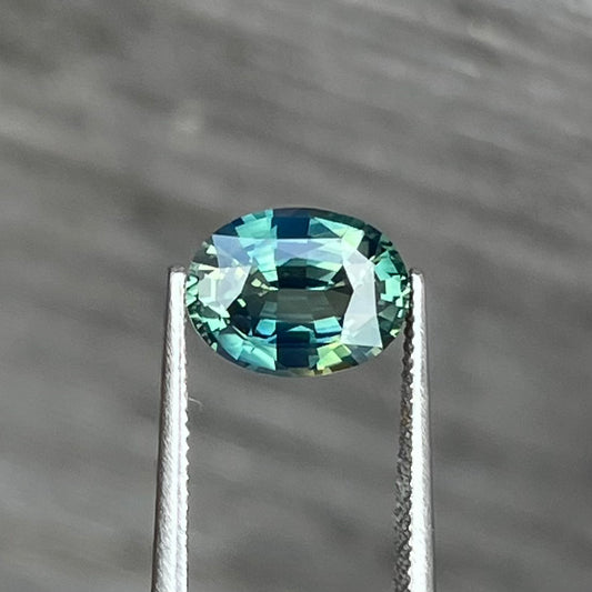 2.06ct Unheated Bi-colour Teal Sapphire