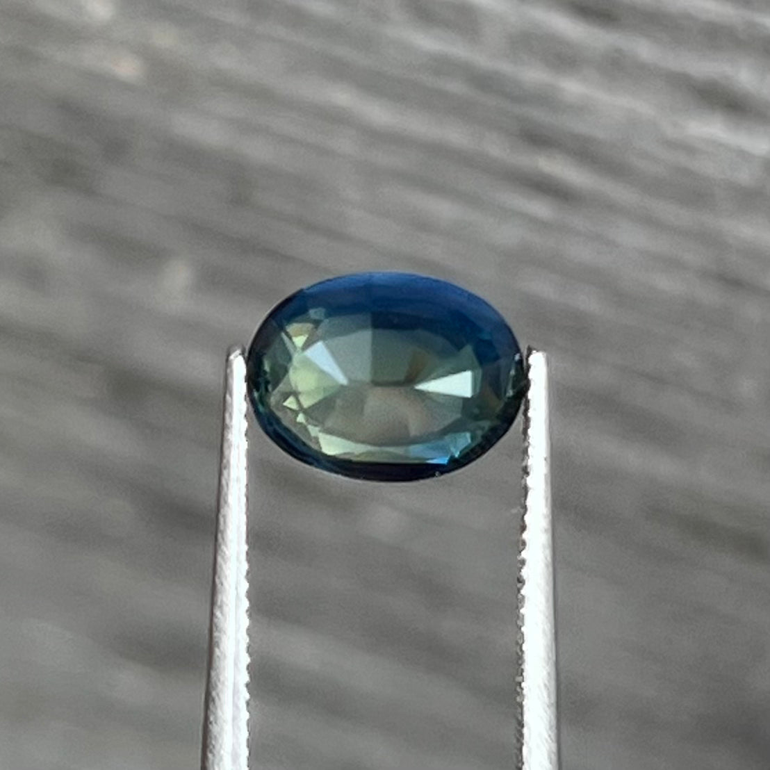 2.06ct Unheated Bi-colour Teal Sapphire