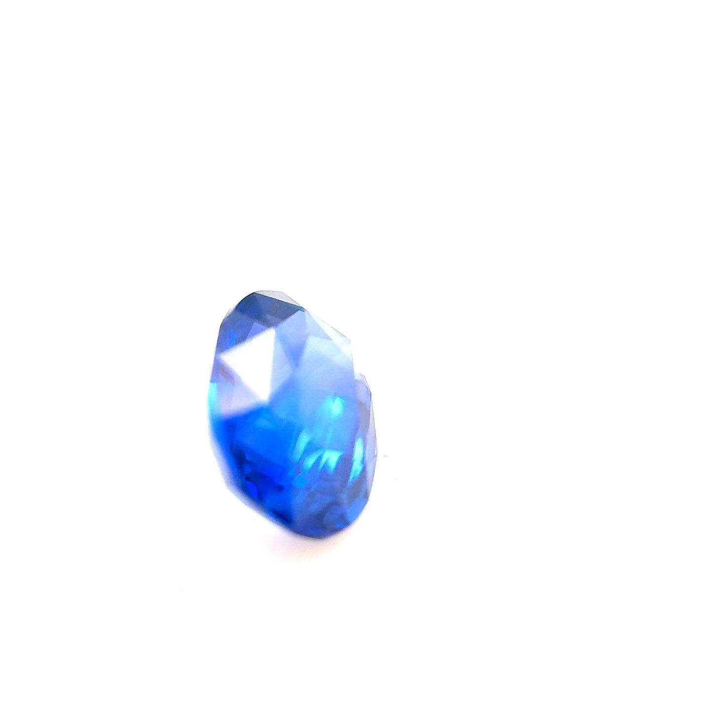 2.40ct Royal Blue Sapphire - 9.05 x 6.85 x 4.60mm