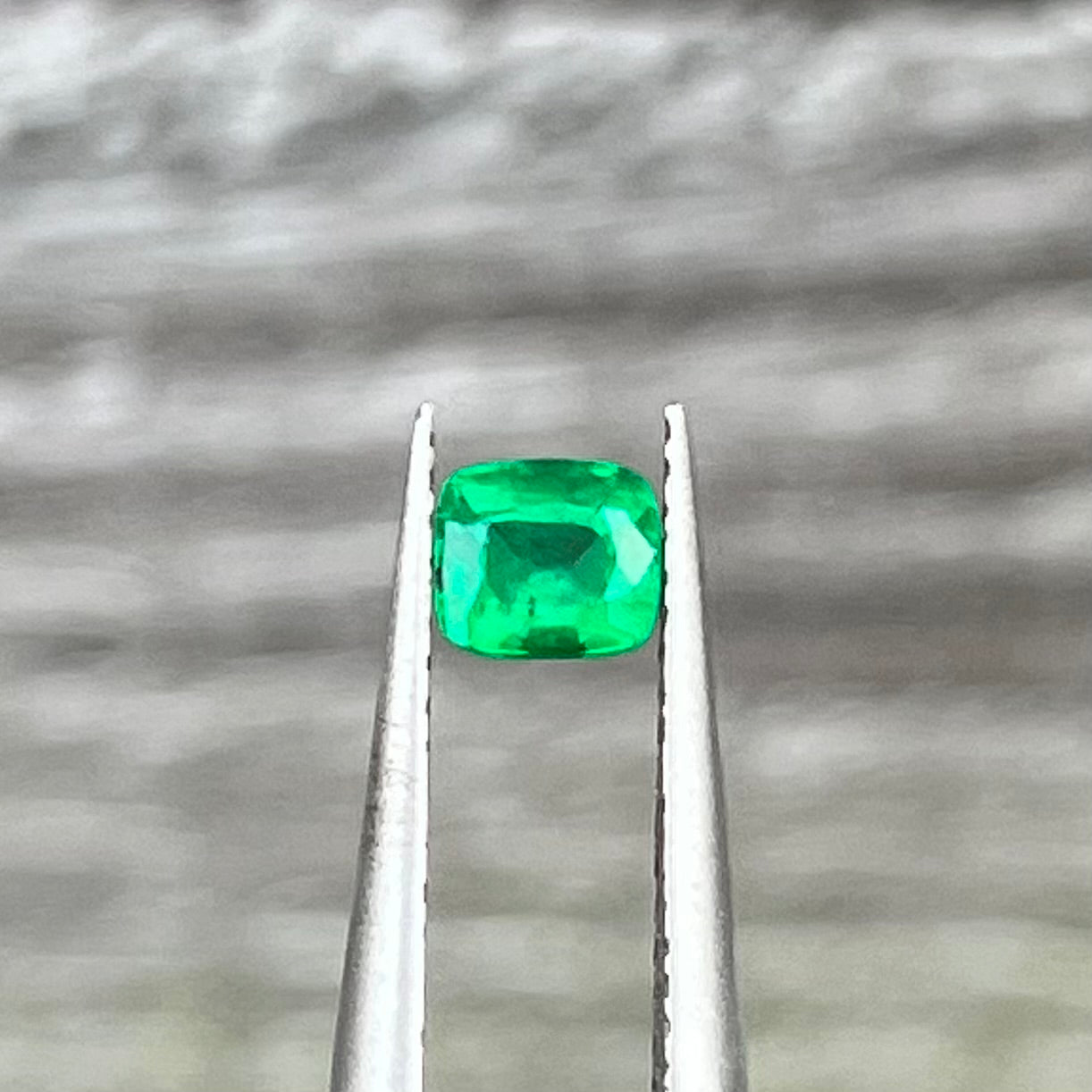 0.52ct Vivid Green Emerald