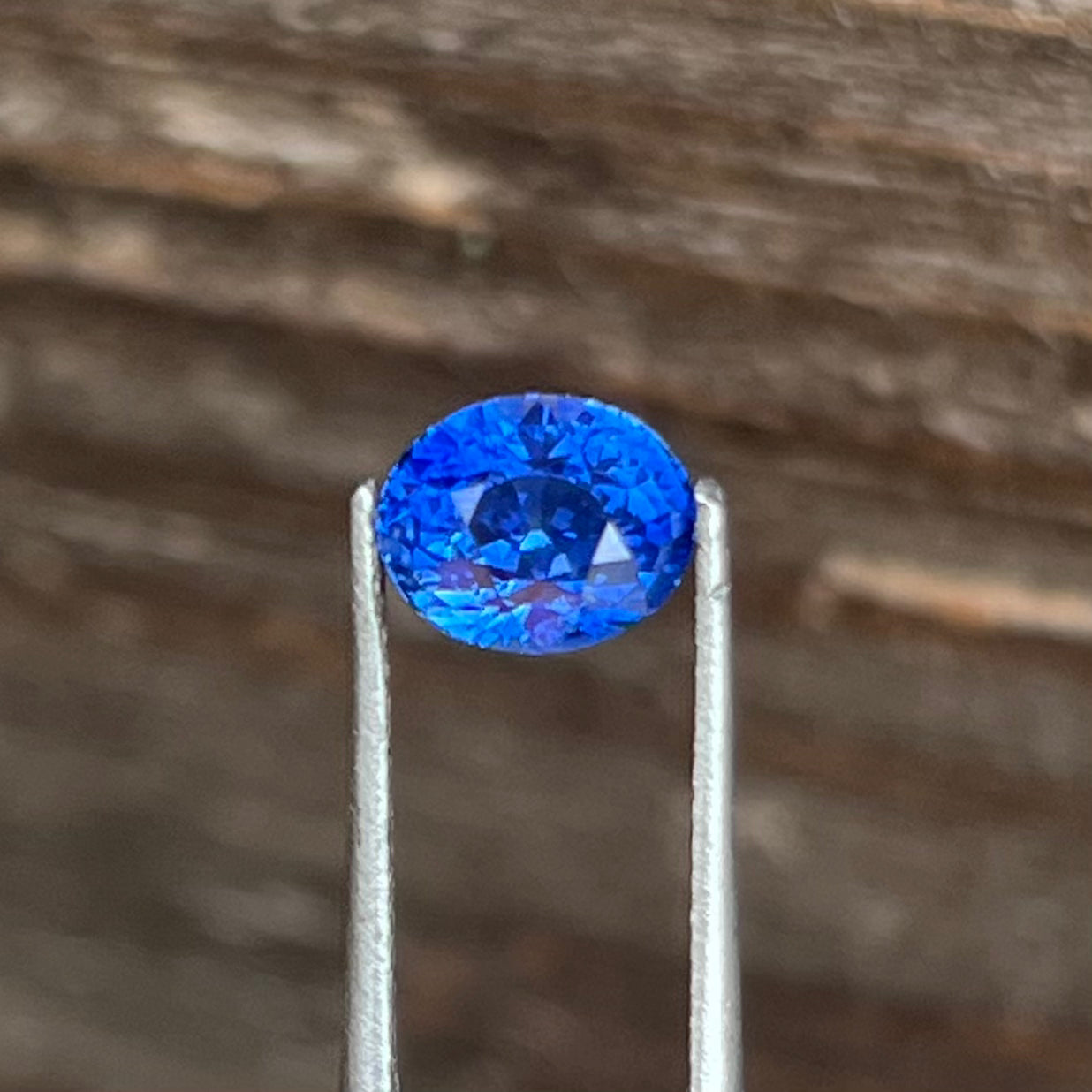 1.72ct Royal Blue Sapphire - 7.19 x 5.78 x 4.86mm