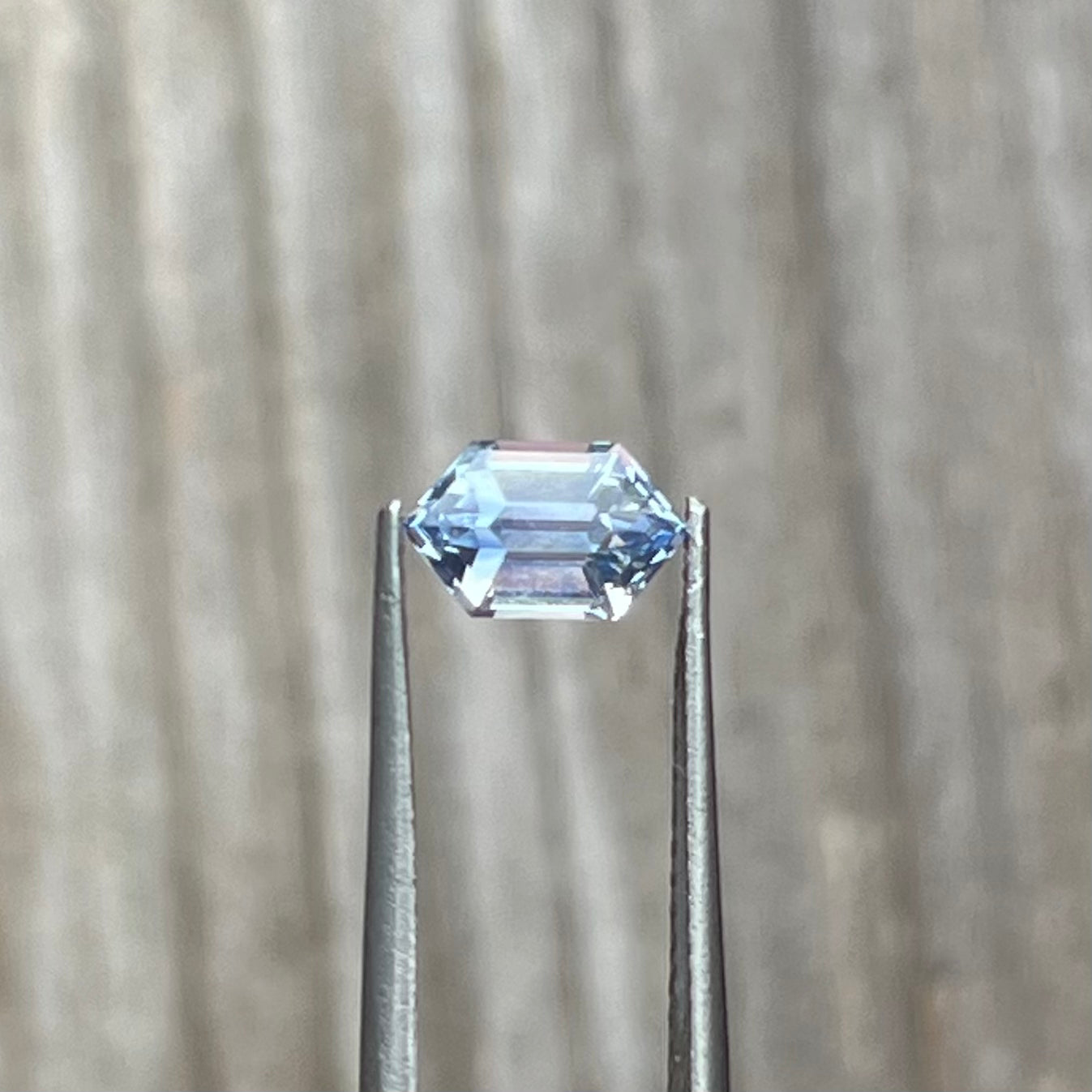 1.08ct Blue Sapphire - 7.28 x 4.35 x 3.86mm