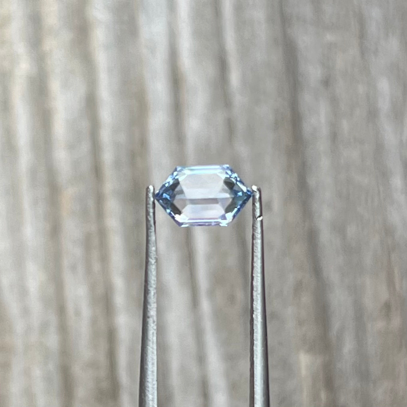1.08ct Blue Sapphire - 7.28 x 4.35 x 3.86mm