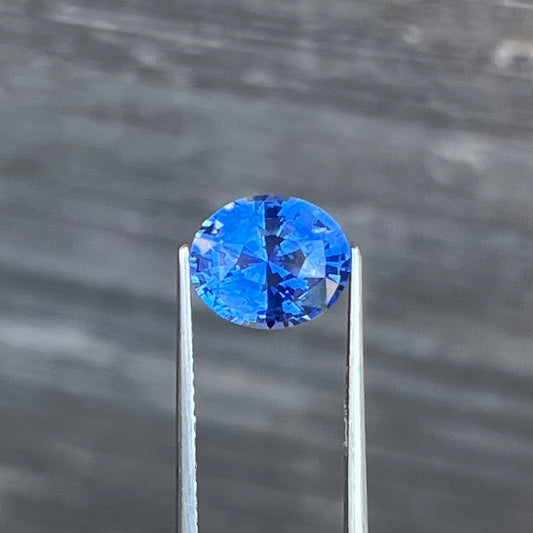 2.35ct Cornflower Blue Sapphire - 8.65 x 7.23 x 5.11mm