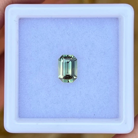 0.73ct Bi-colour Green Sapphire