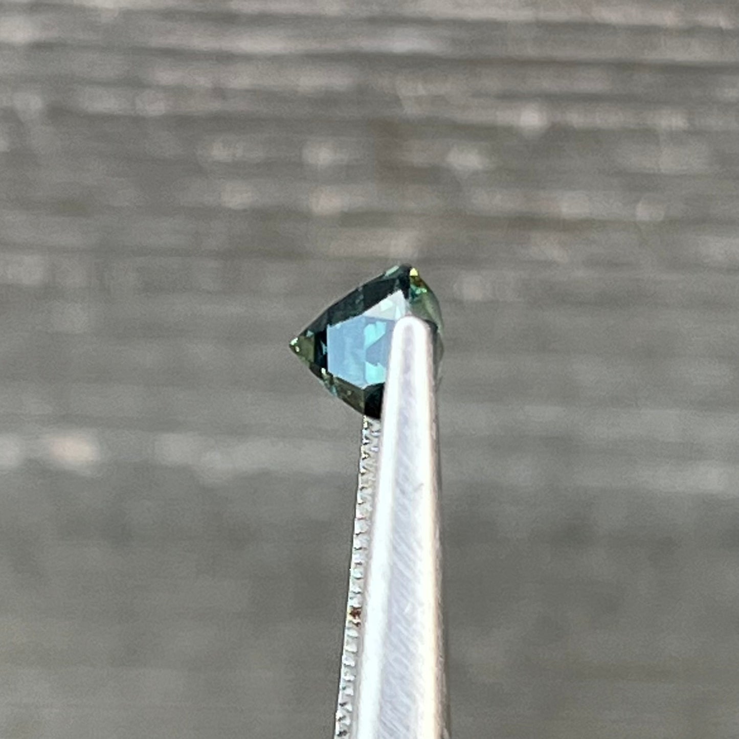 2.46ct Unheated Bi-colour Teal Sapphire