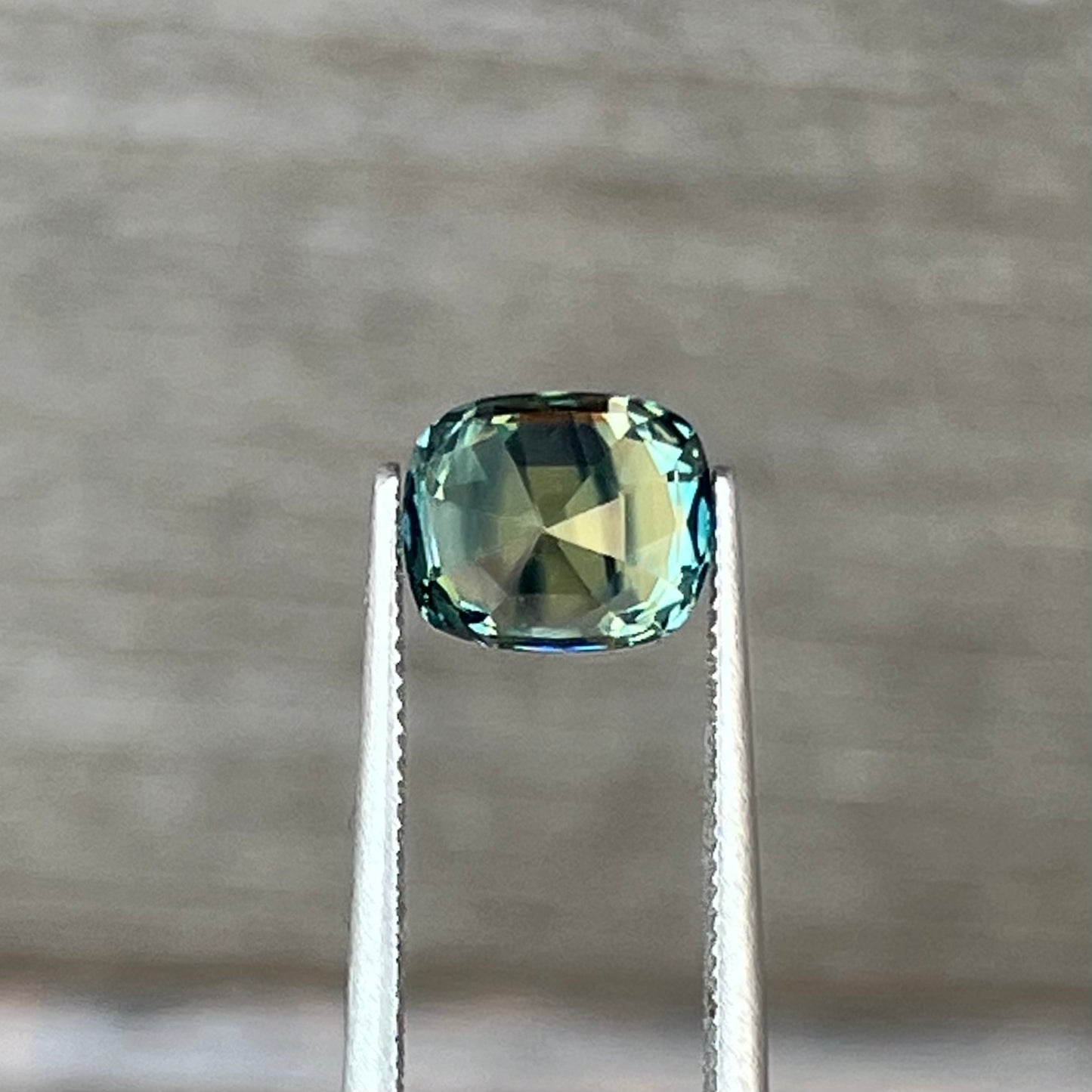 2.46ct Unheated Bi-colour Teal Sapphire