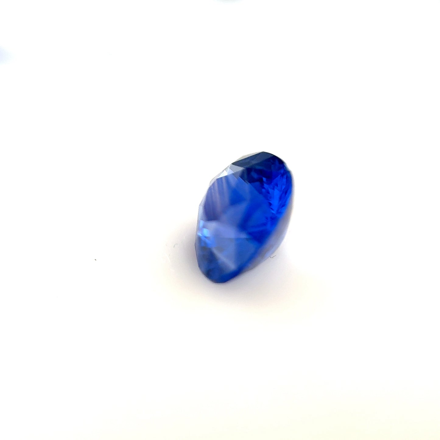 2.13ct Blue Sapphire - 8.12 x 7.14 x 4.80mm
