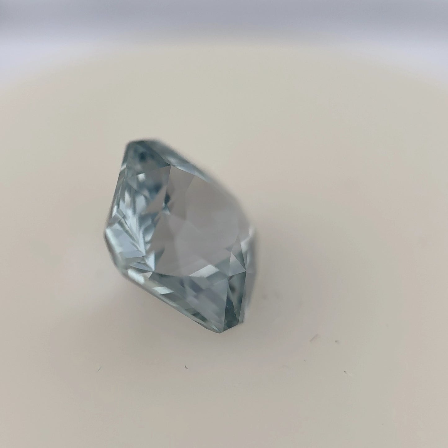 3.58ct Grey Green Sapphire - 8.45 x 8.28 x 5.67mm
