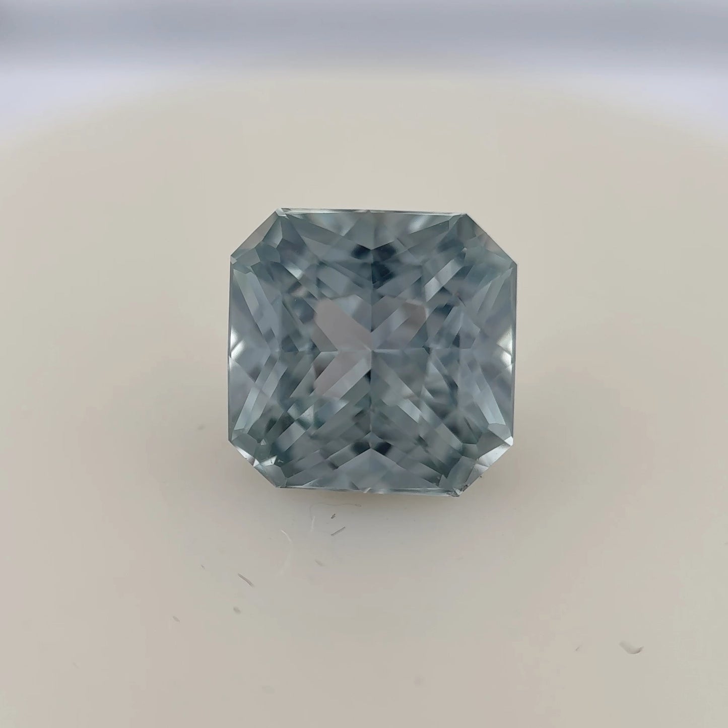 3.58ct Grey Green Sapphire - 8.45 x 8.28 x 5.67mm