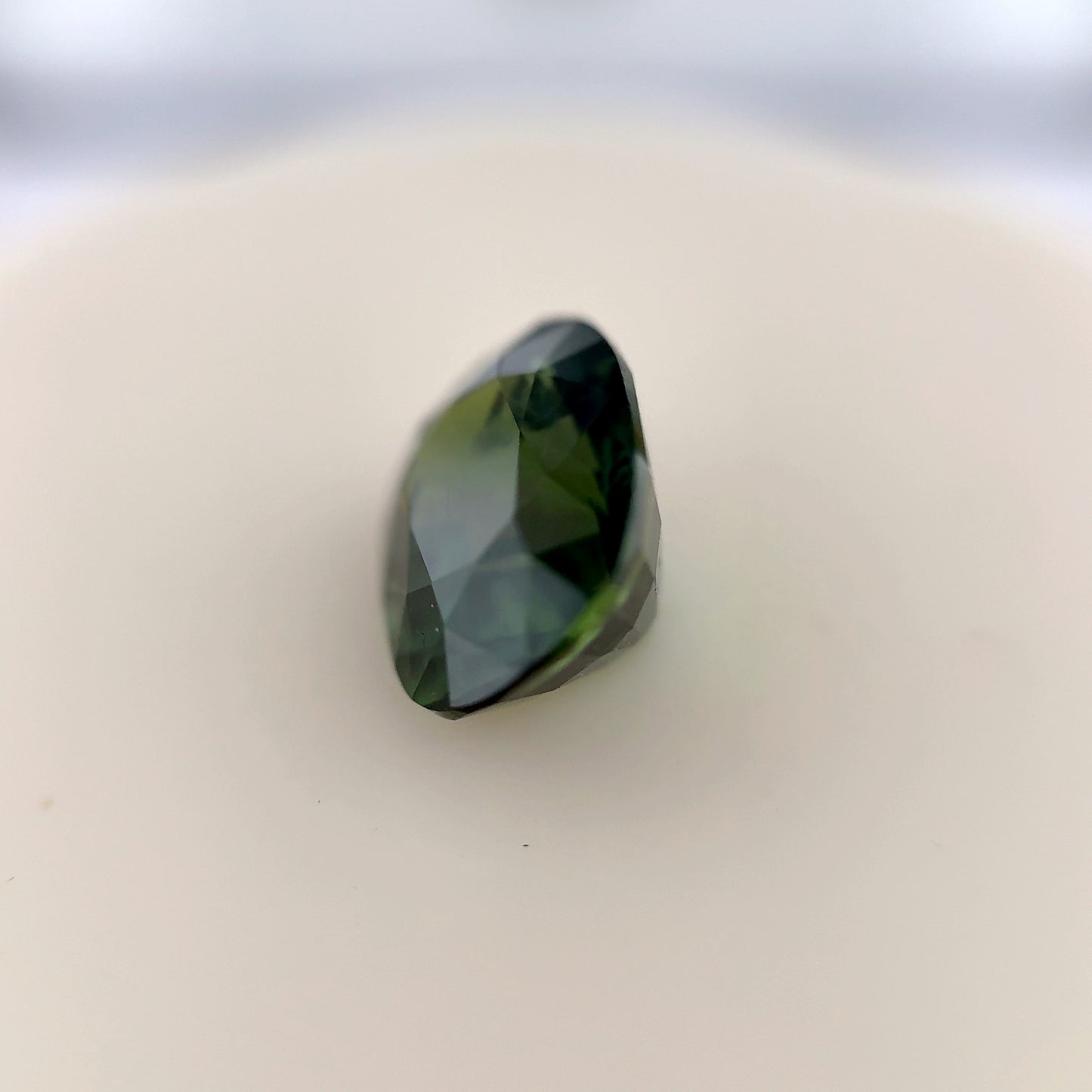 3.81ct Green Sapphire - 9.80 x 7.82 x 5.96mm