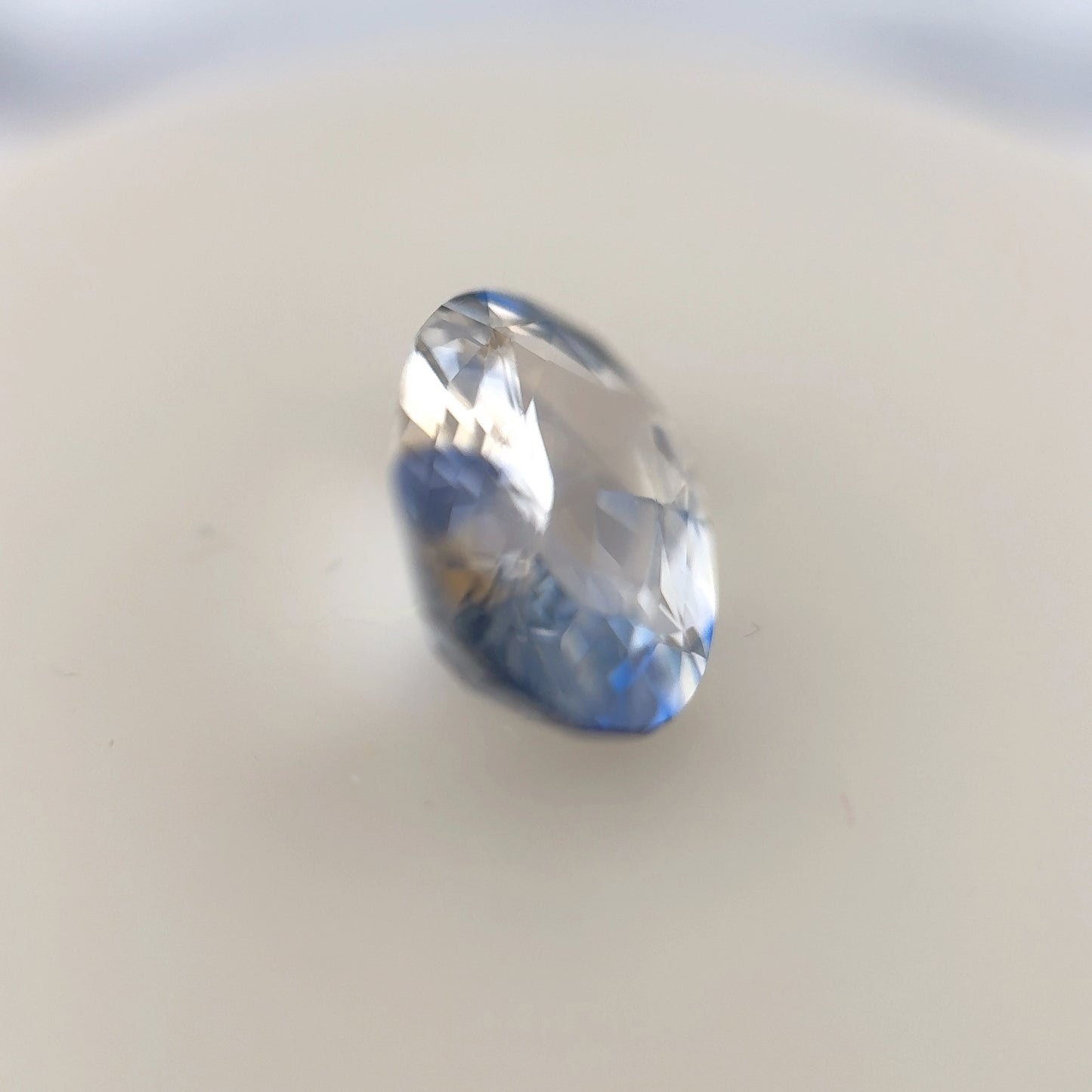 2.76ct Peach & Blue Bi-colour Sapphire - 10.44 x 7.88 x 4.41mm