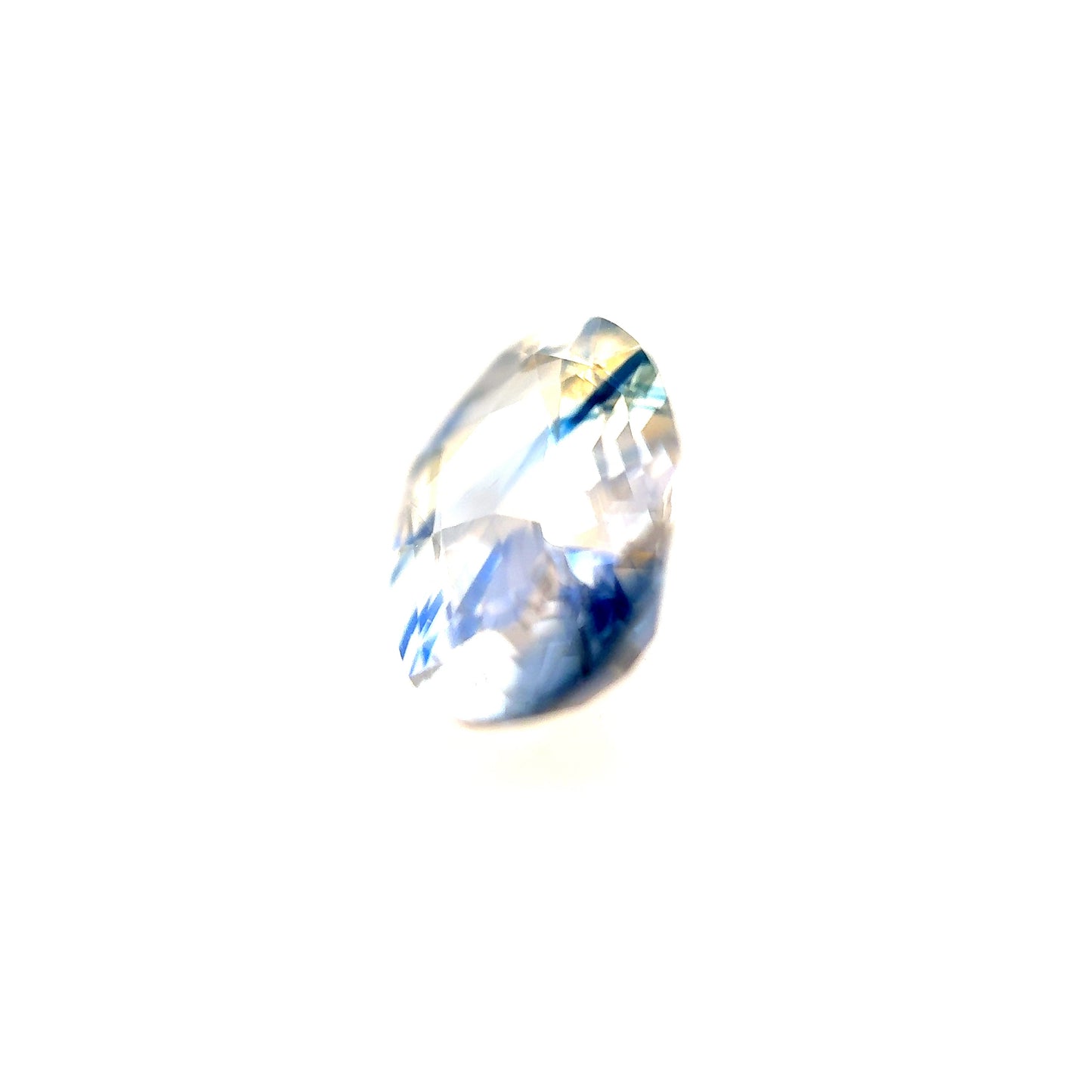 2.76ct Peach & Blue Bi-colour Sapphire - 10.44 x 7.88 x 4.41mm