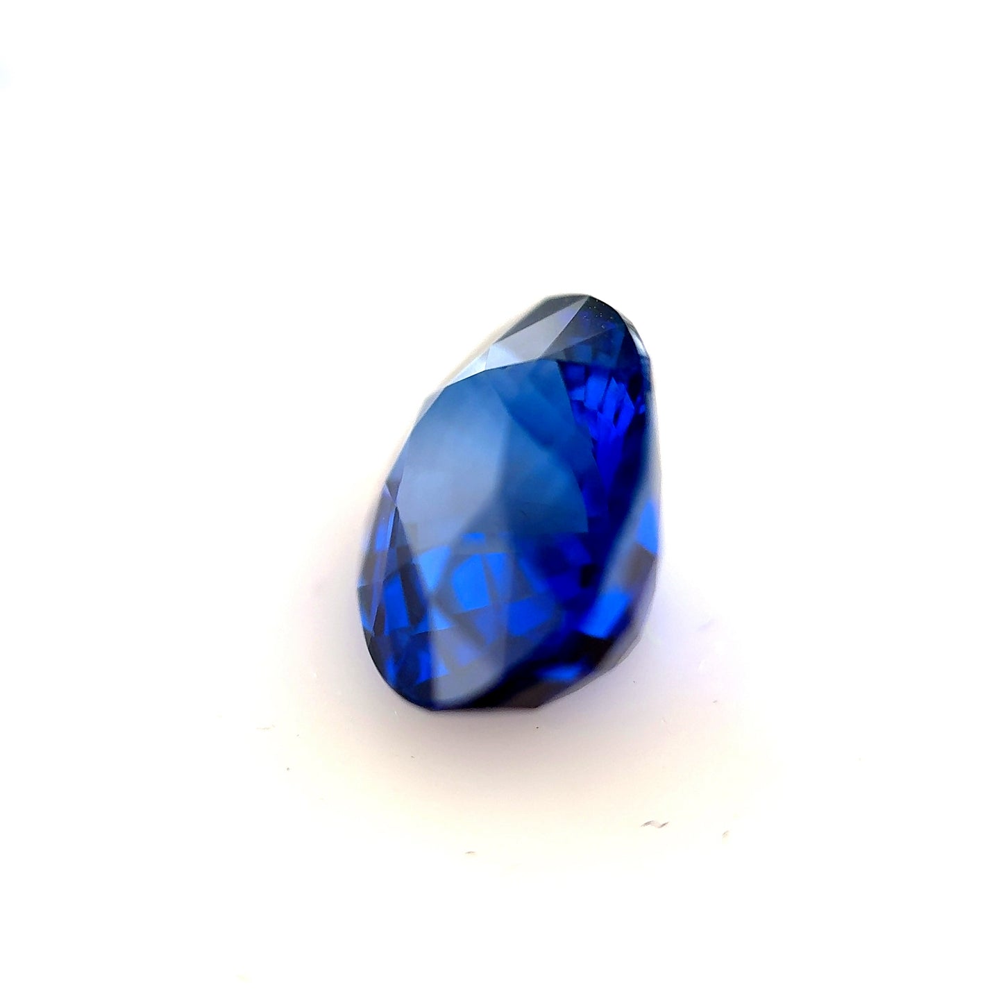 4.25ct Royal Blue Sapphire - 10.40 x 8.52 x 5.92mm